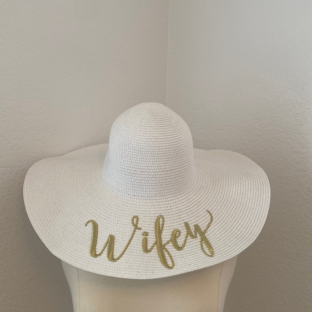 Wifey beach hat
